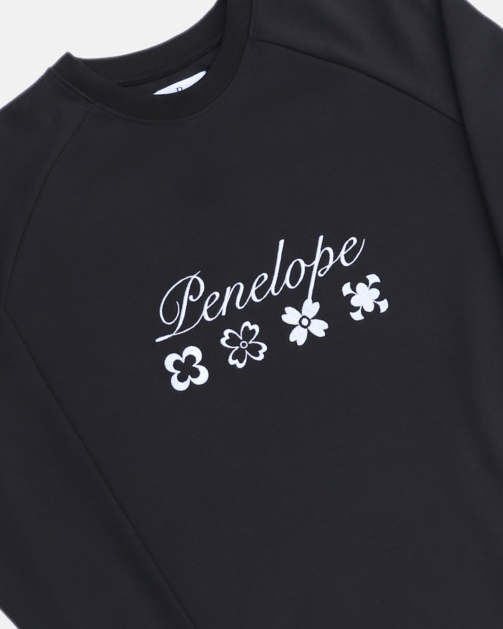 Penelope Longsleeve Black